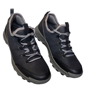 BARETRAPS Women's Malina Sneakers